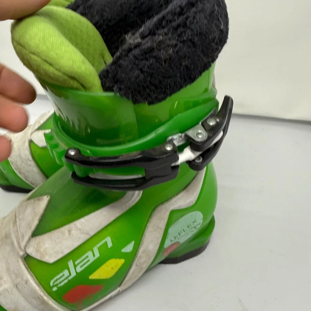 Elan U-Flex Kids Ski Boots Green White Size 18.5 US 11 Single Buckle Alpine